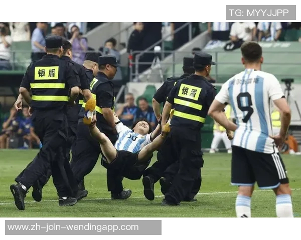 步行者与骑士激战正酣球场上的对决引发球迷热议与期待