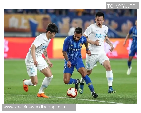 苏宁与大连激战正酣谁能在这场对决中笑到最后